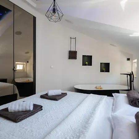 Apartment Mezza Luna: Chic *